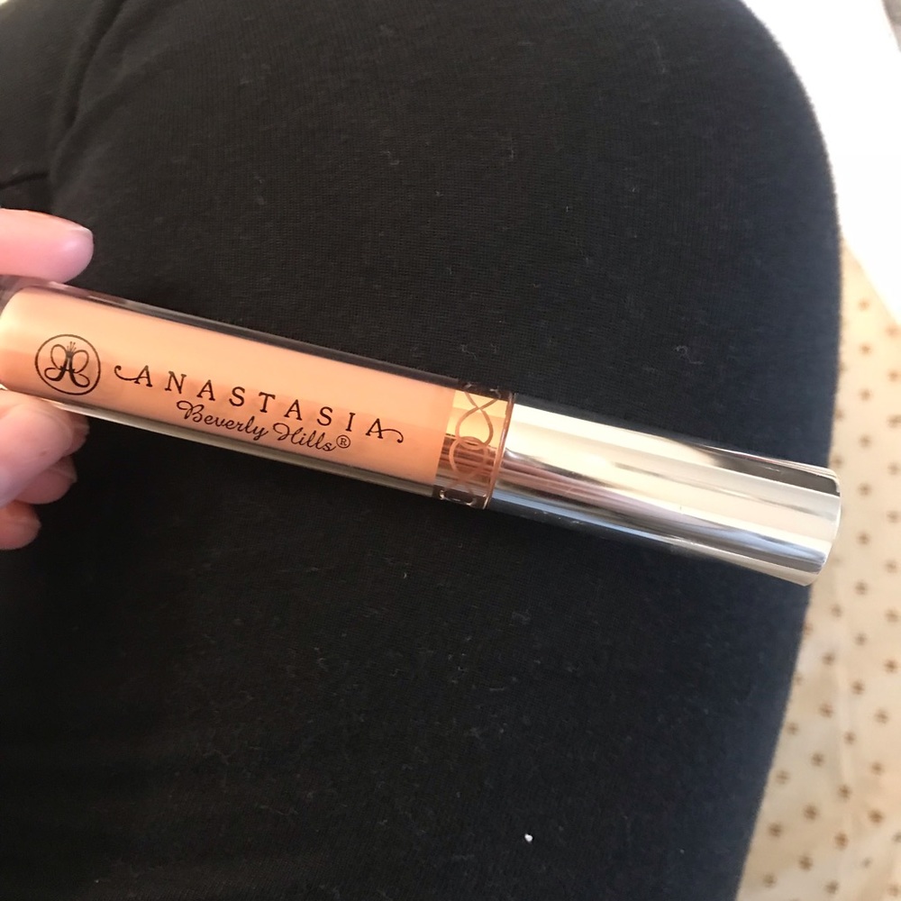 Anastasia Beverly Hills Matte Liquid Lipstick